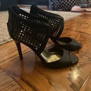 Jessica Simpson Black heels